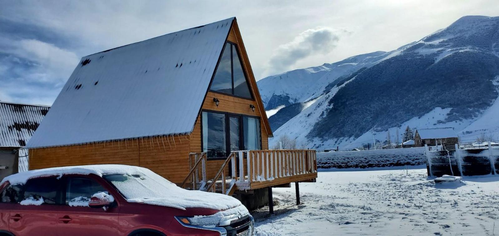 Mountain Hut In Kazbegi Villa ภายนอก รูปภาพ